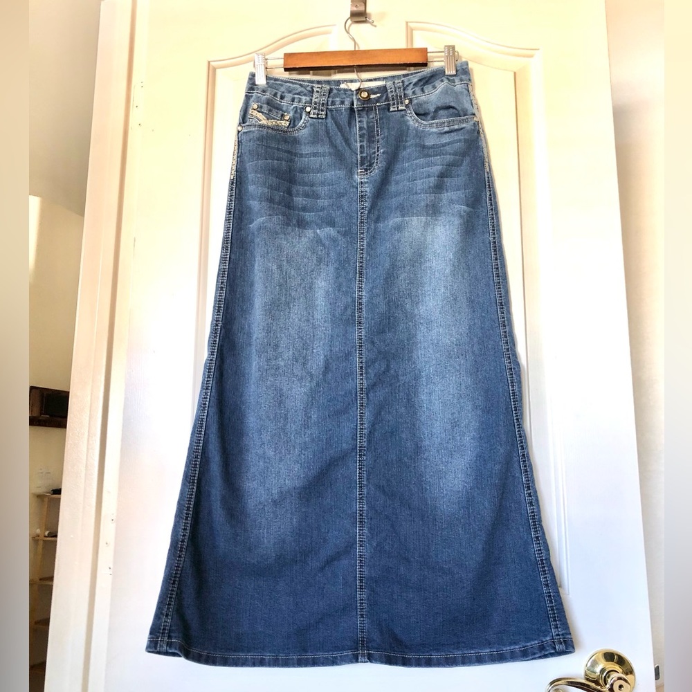 Classic Blue Denim Maxi Skirt - Casual A-Line Style